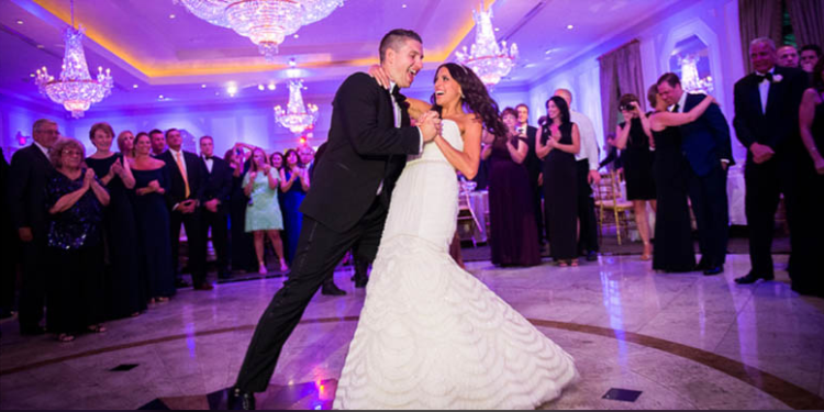 The Elegant Wedding Entrance with A Pink Limo
