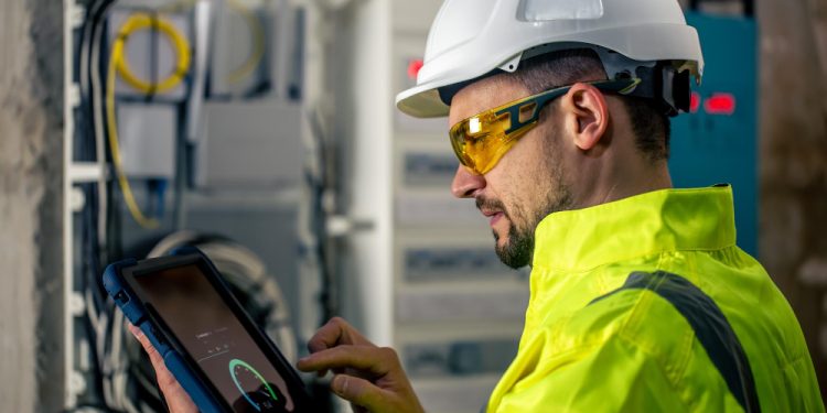 equipment management software